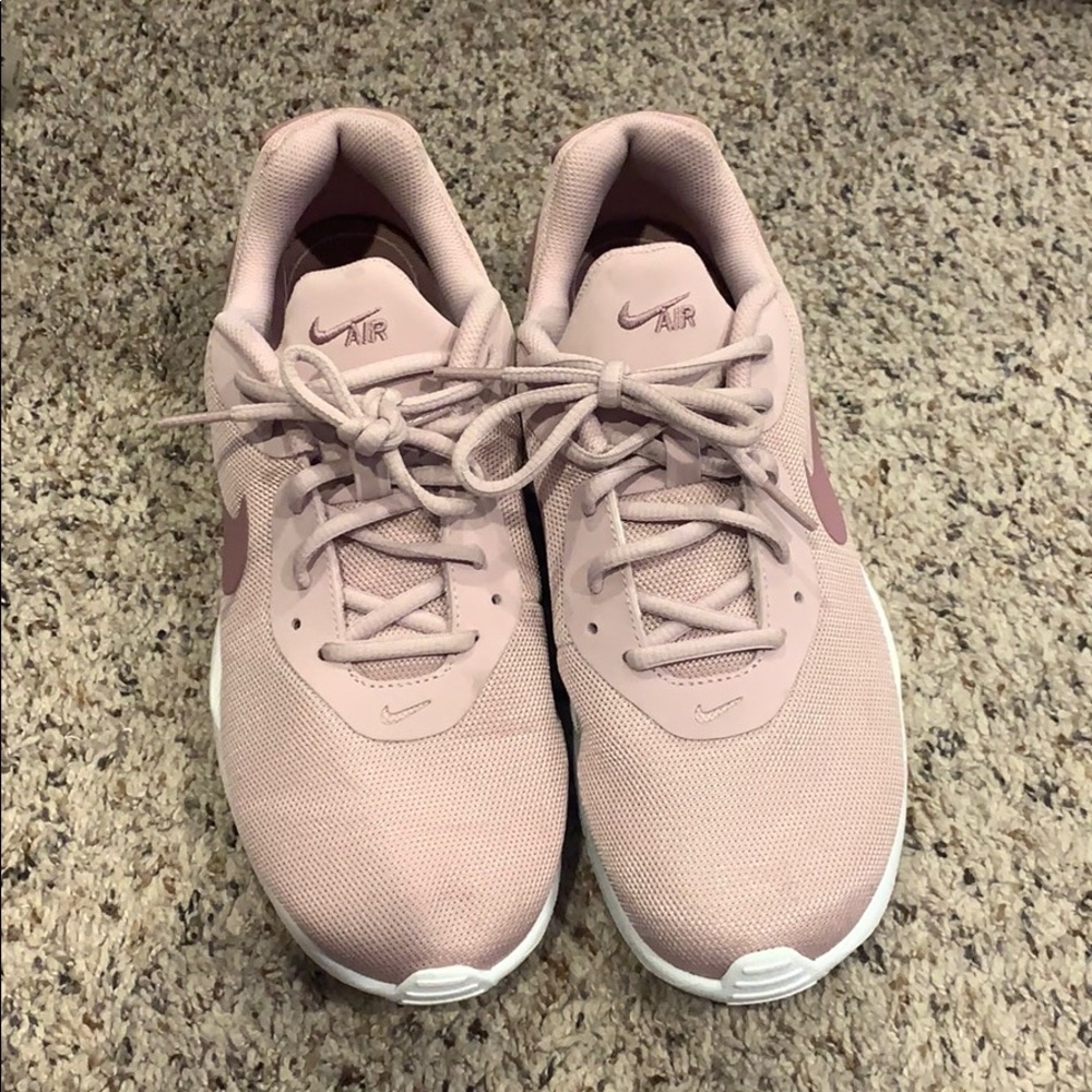 Nike Air 9.5 women’s